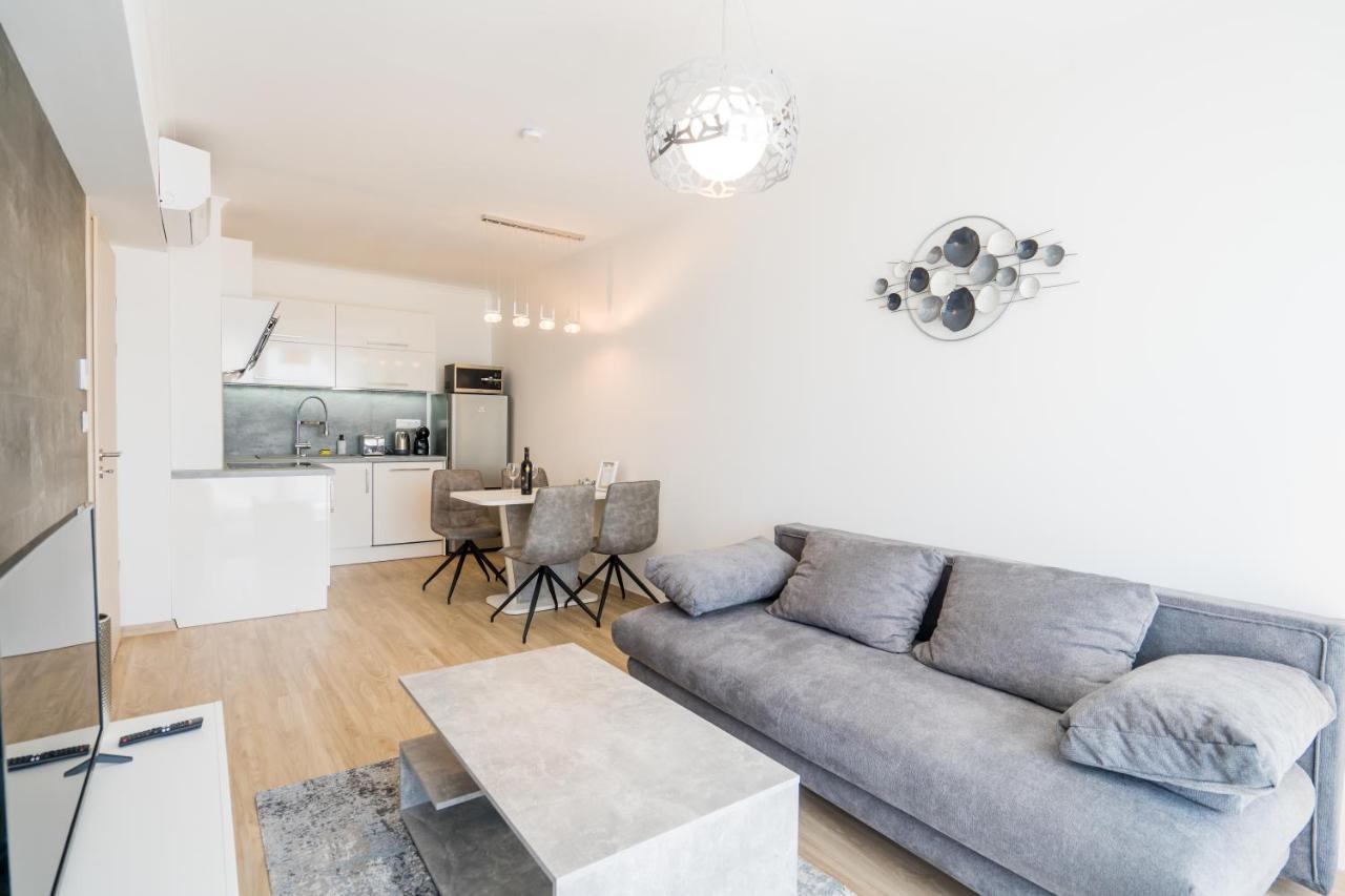 Csenge Apartman Siófok Exterior foto
