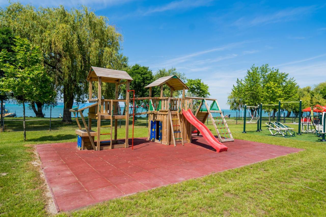 Csenge Apartman Siófok Exterior foto